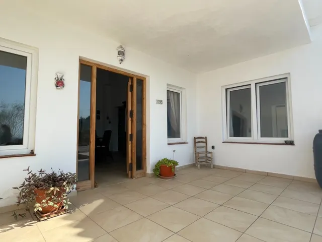 Exclusivo chalet con 9000m2 de parcela — 23