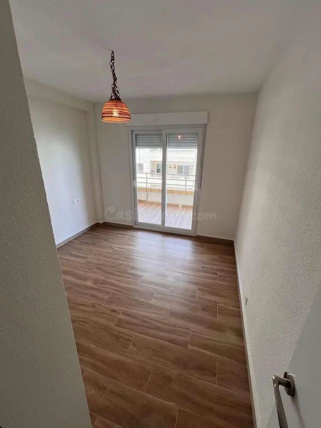 Fantastico apartamento totalmente reformado frente al puerto — 5