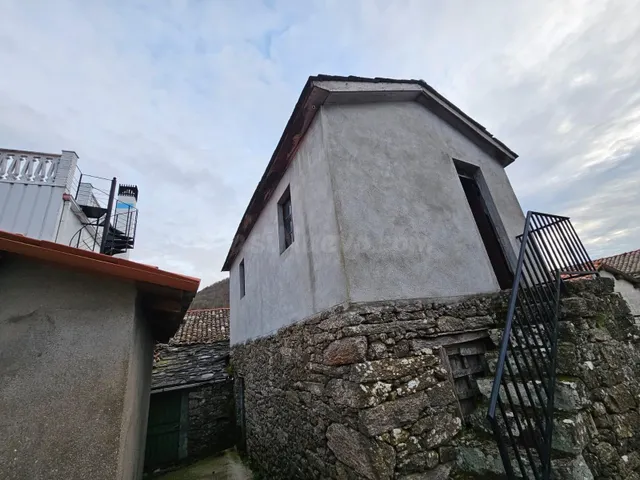 Preciosa casa para restaurar en la zona de Castro Caldelas — 3
