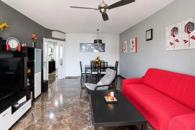 EN ALQUILER APARTAMENTO CON AMPLIA TERRAZA Y VISTAS AL MAR — 3