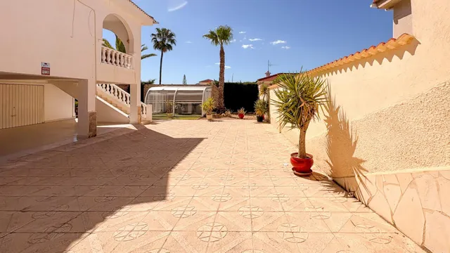 Villa 4 habitaciones 344m² en venta - Centro de la Ciudad Quesada — 14