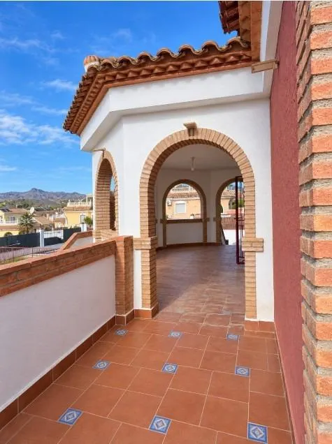 Precioso chalet con piscina propia en alquiler todo el año — 8