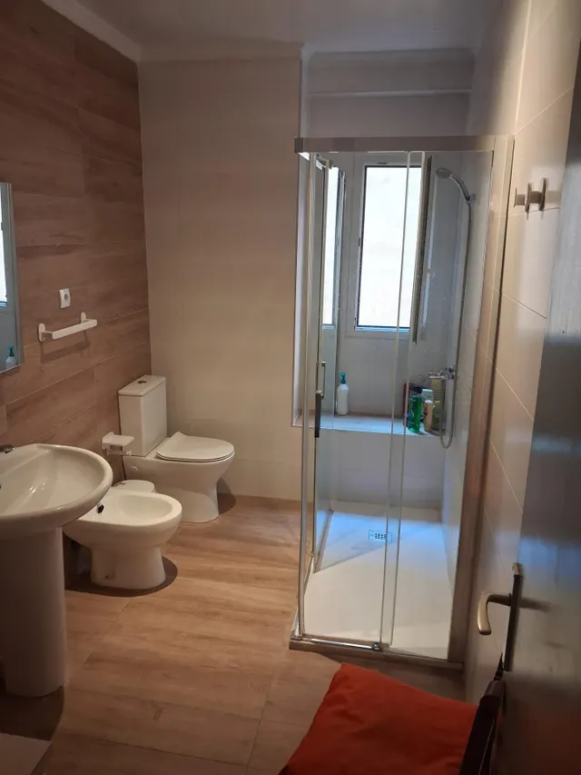 Se alquila habitación en Ronda de Levante — 6