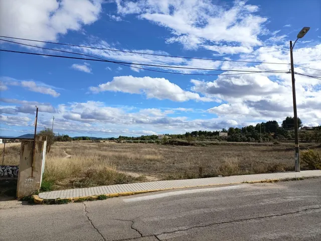 PARCELAS URBANAS UBICADAS EN ZONA "LAS FUENTECICAS" — 3