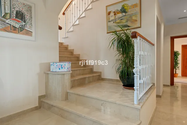 Chalet 4 habitaciones 571m² en venta - Marbella — 30