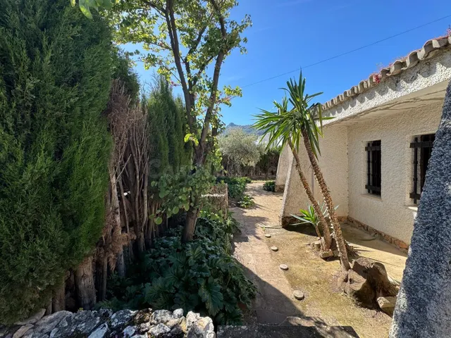 Villa familiar en Villanueva del Rosario - foto 2