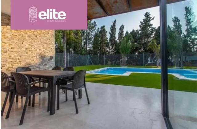 ESPECTACULAR CHALET CON PISCINA EN EL PUERTO DE SANTA MARIA — 7