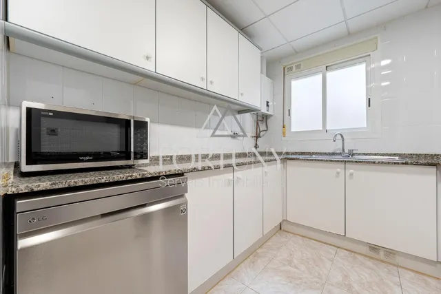 Piso en venta en calle Escultor Rocamora, Reus. - foto 3