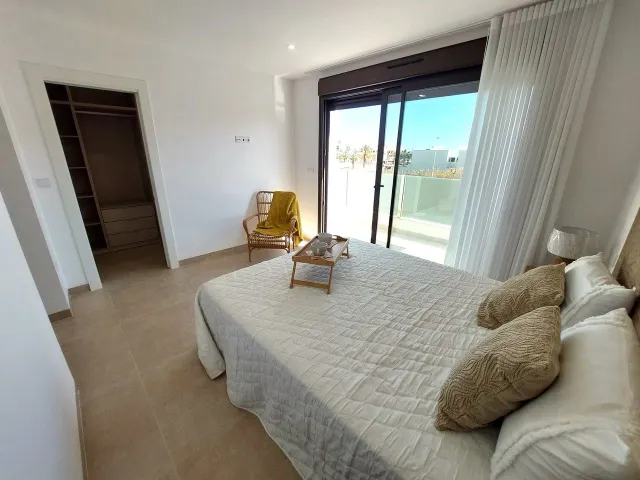 VILLA DE 3 DORMITORIOS Y 3 BAÑOS EN SAN PEDRO DEL PINATAR (MURCIA) — 27