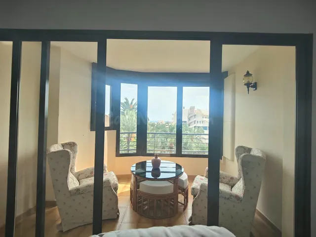 SE VENDE ELEGANTE Y GRAN VIVIENDA FRENTE A PUERTO DEPORTIVO  - foto 3