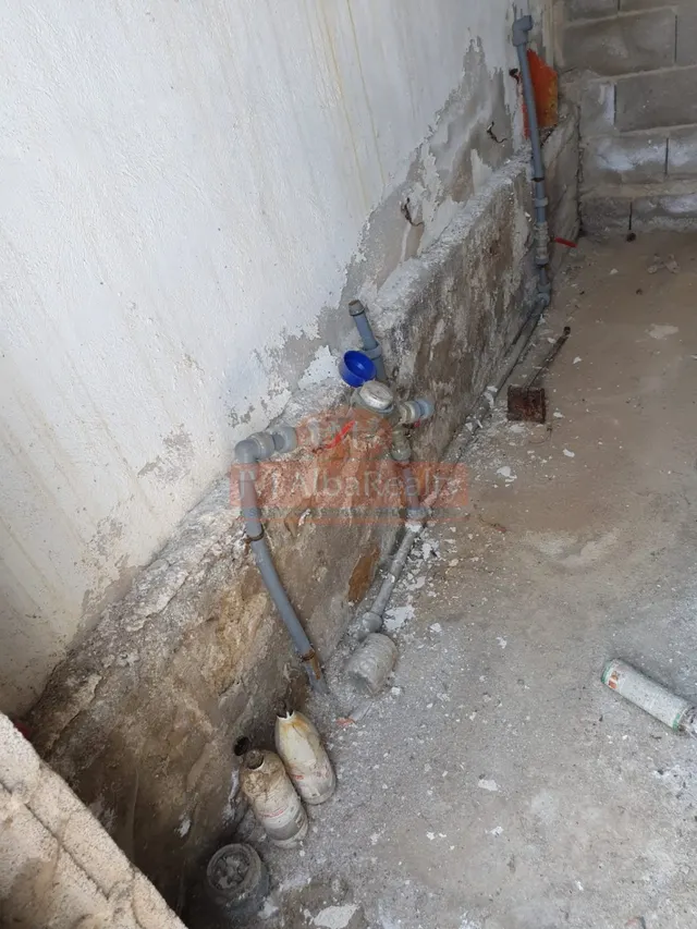 Se vende terreno en la carretera de Ayora con dos naves — 27