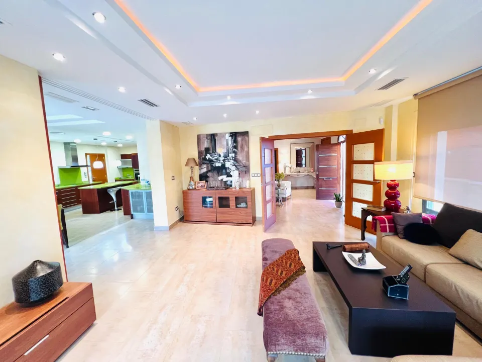 Chalet urbano con piscina en Elche, zona Torreta-Portalada.