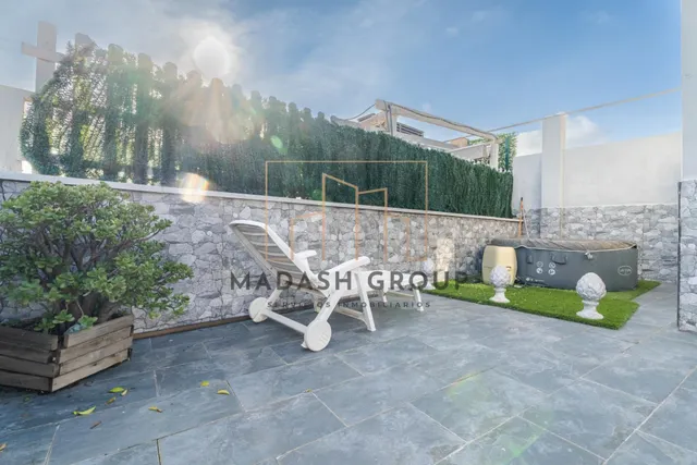 Ático totalmente reformado con terraza y solárium de 45 m2 en Vila-seca — 2