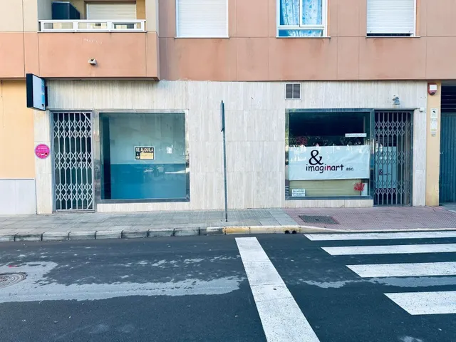 OPORTUNIDAD PARA NEGOCIO!!. ALQUILER DE LOCAL COMERCIAL EN E - foto 2