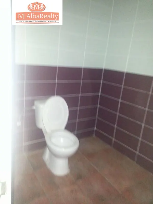 VENDO BAR RECIEN REFORMADO EN EROSKI DE 70 MTS. — 11