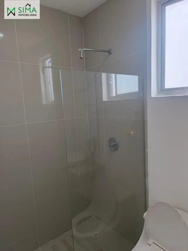 Piso 3 habitaciones 160m² en alquiler - Zona norte — 37