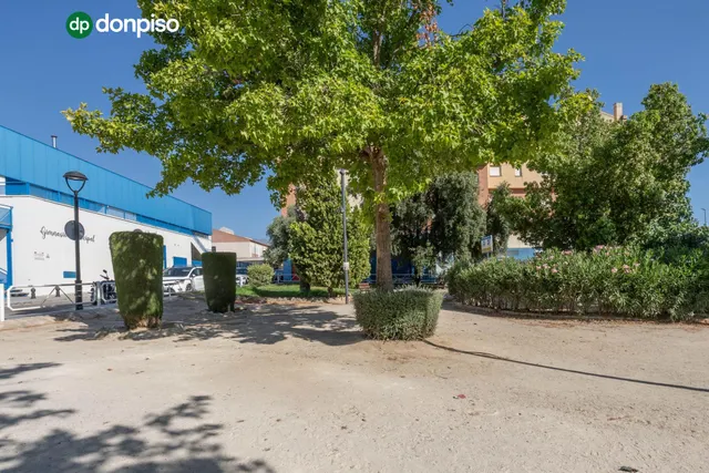 Encantadora Casa Reformada en Ogijares con Vistas y Espacios para Disfrutar — 47