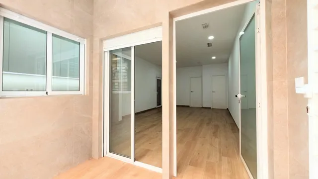 ¡oportunidad única: 2 modelos de planta baja reformada y semiamueblada, exterior en zona poeta miguel hernández! — 11