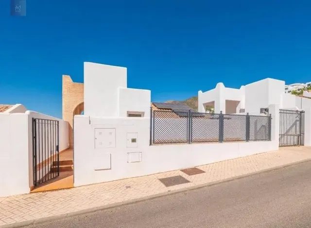 Chalet 4 habitaciones 334m² en venta - Centro — 47