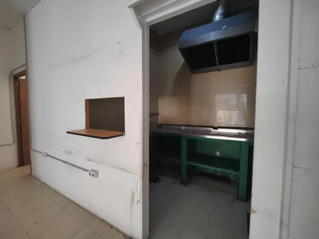 SE ALQUILA LOCAL PLANTA BAJA EN CENTRE VILA — 20