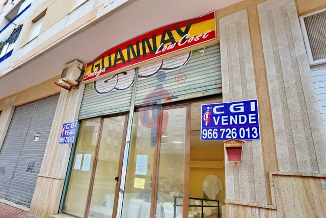 ¡Local comercial en venta en zona Las Viñas en Guardamar del