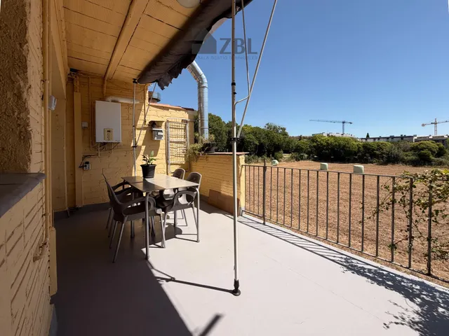 PISO EXTERIOR DE 90 m2 CON TERRAZA, BALCÓN Y VISTAS DESPEJADAS EN SANTPEDOR — 16