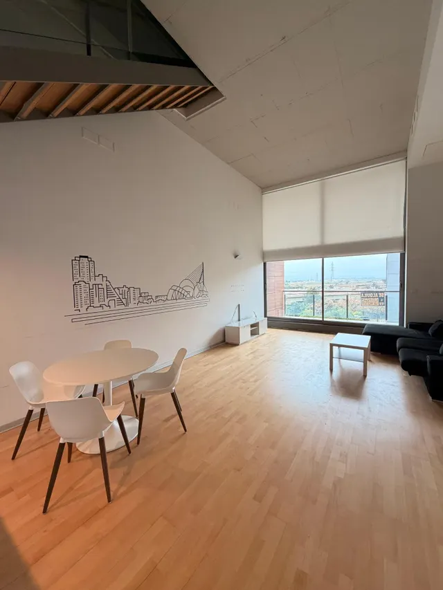 LOFT CON PLAZA DE GARAJE EN VARA DE QUART — 6