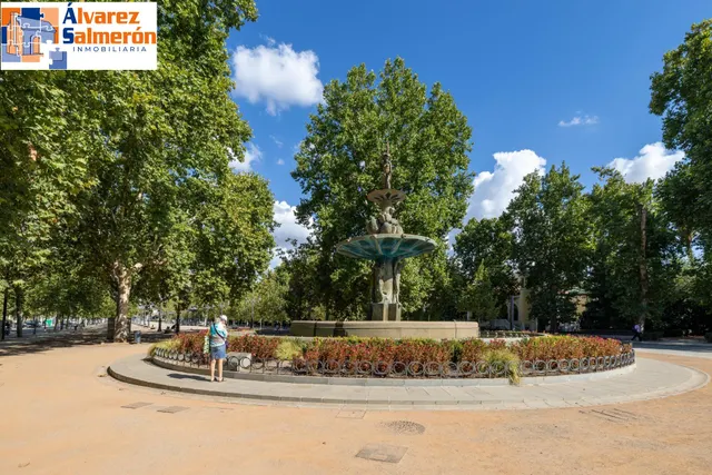 Piso y cochera en venta junto Acera de Darro. — 44