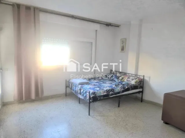 ¡Totalmente amueblado! Espacioso piso de 4 dorm. con gran terraza y lavadero en el centro de Montijo – ¡Todo exterior! — 11