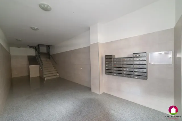 VIVIENDA DE PROTECCIÓN OFICIAL — 49