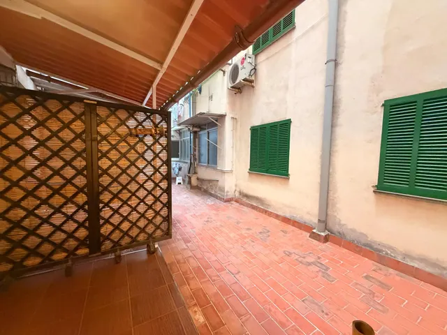 PISO CÉNTRICO CON TERRAZA Y DOS habitaciones EN FONERS — 18