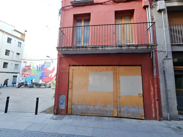 Edificio para reformar en el centro de Olot - foto 2