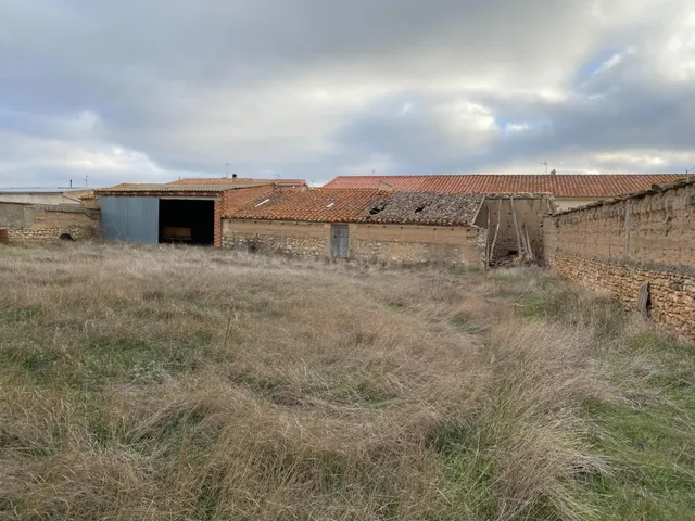 VENTA DE SOLAR EN TORRALBA DE LOS SISONES (TERUEL) — 4