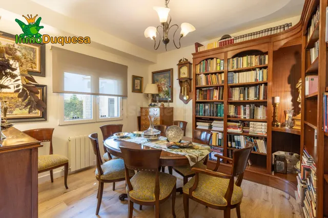 Chalet REFORMADO en Urb. Parque de Cubillas. - foto 4
