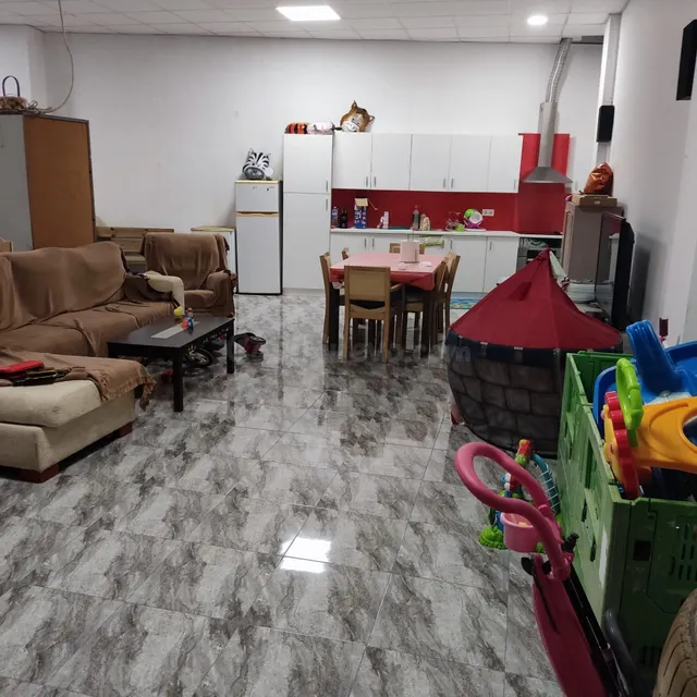 Fantástico local comercial en el centro de Guardamar del Seg - foto 3