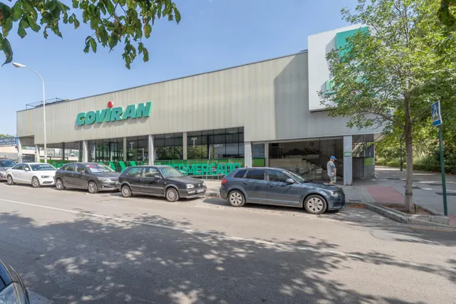 LOCAL ARABIAL-RECOLETOS — 26