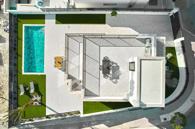 PRECIOSA VILLA DE OBRA NUEVA EN SAN MIGUEL DE SALINAS, ALICA - foto 2