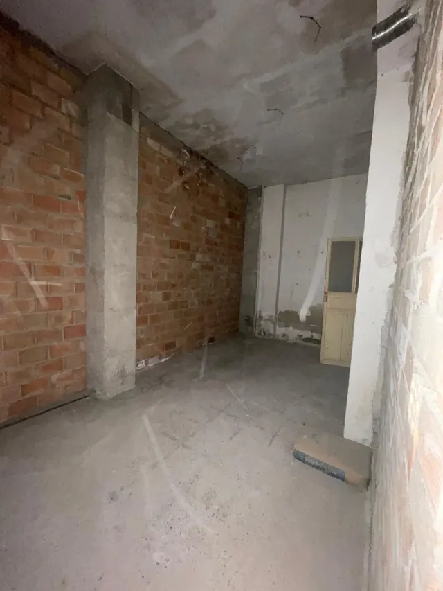 ¡Local en venta en pleno corazón del Zaidín! — 6