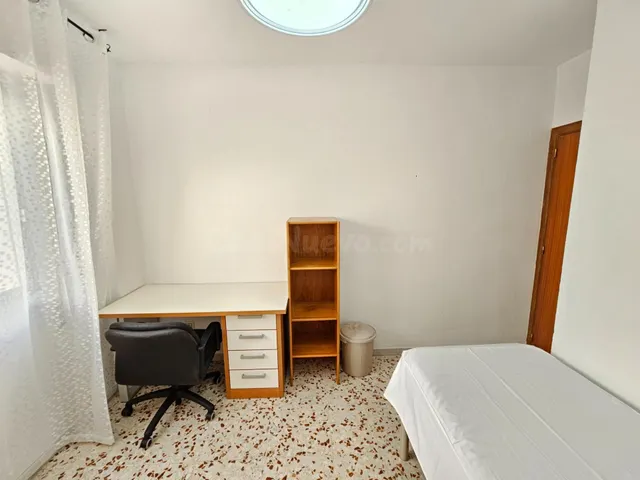 2 habitaciones DISPONIBLES! EXCLUSIVO PARA CHICAS ESTUDIANTE - foto 4