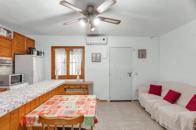 Bungalow en planta baja a 400 metros de la Playa de Los Náufragos — 10