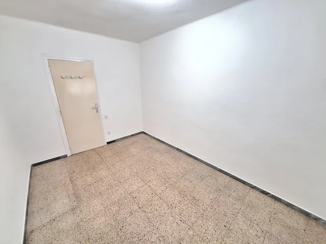 PIS  A VILANOVA DEL CAMÍ — 15