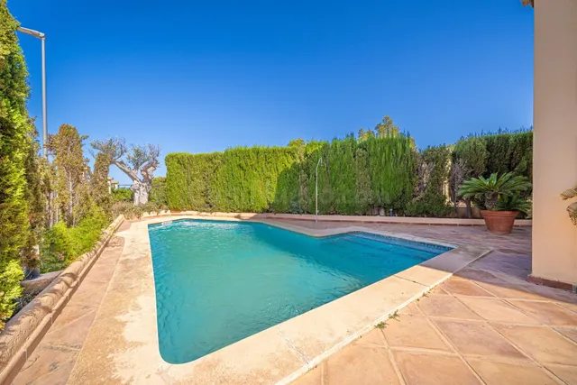 Exclusiva vivienda con jardín y piscina privada en Son Verí Nou — 50