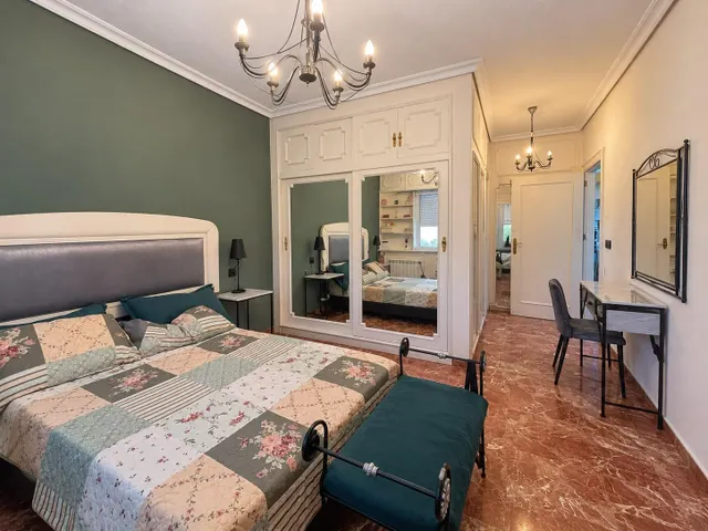 Piso en venta de 4 dormitorios, 3 baños, balcón y patio — 21