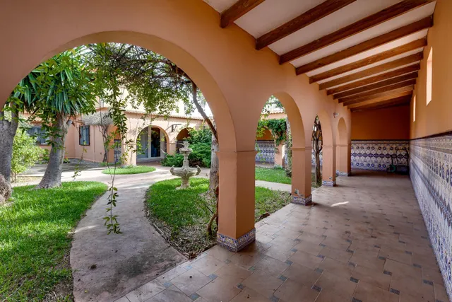 En Venta Villa de Lujo en San Luis Torrevieja — 50