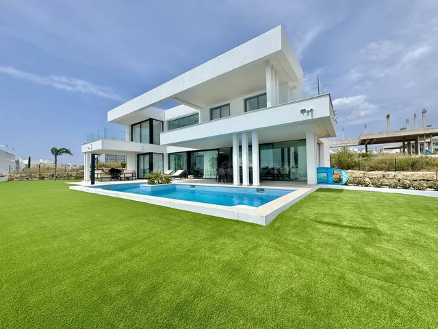 Chalet 6 habitaciones 460m² en venta - Costa Del Sol - foto 2