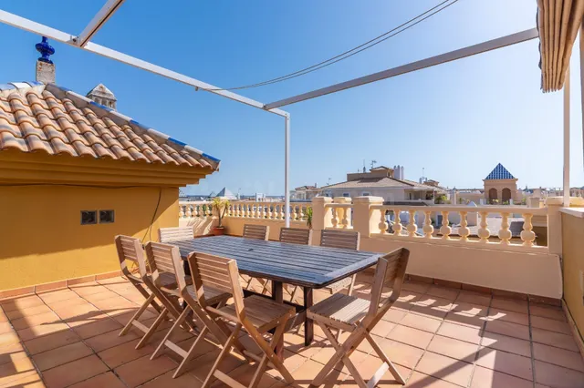 Ático de 3 dormitorios con vistas al mar, gran solárium y ga - foto 5