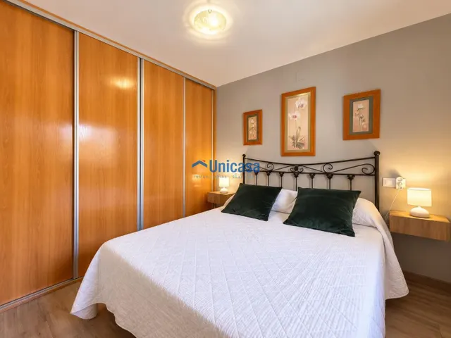 Casa con 3 dormitorios, espacio trasero y muchas posibilidades — 17