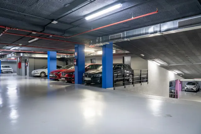 Parking en alquiler - Eixample — 18