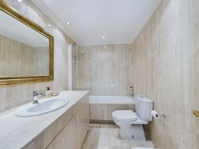 Chalet 4 habitaciones 508m² en venta - Marbella — 28