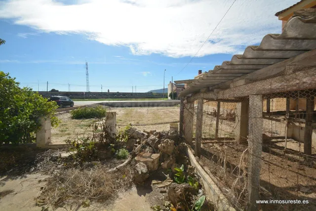 ¡¡ EXCELENTE OPORTUNIDAD !! Casa para reformar con terreno e
